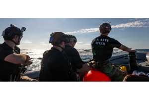 Artemis II Splashdown: The U.S. Navy Dive Team Ready to Recover
